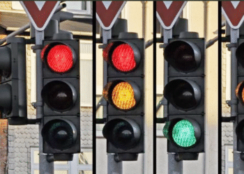 சமிக்ஞை விளக்குப் பகுதியில் பயணிகளை இறக்க வேண்டாம் : மயூரன்