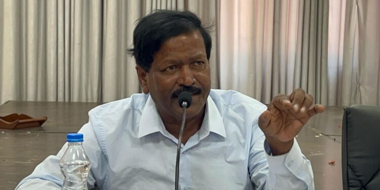 இலங்கையர் தினத்துடன் – தமிழ் அரசியல் கைதிகள் 10 பேரையும் விடுவிக்க நடவடிக்கை எடுக்குமாறு ஜனாதிபதியிடம் வலியுறுத்து