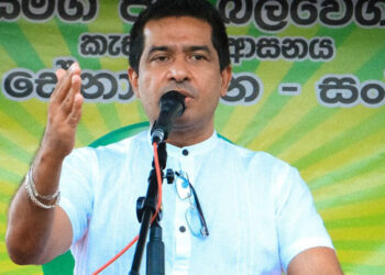 ‘அரசு கூறும் பொய்களுக்கு வரி விதித்தால் நாட்டின் கடன் முடிந்துவிடும்’ – சுஜீவ சேனசிங்க