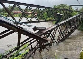 இடிந்து விழுந்த வரலாற்று பொக்கிஷம்!