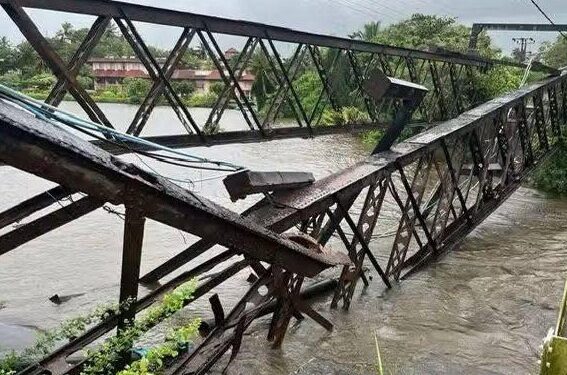 இடிந்து விழுந்த வரலாற்று பொக்கிஷம்!