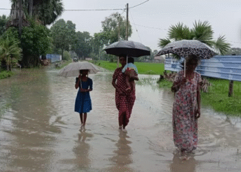 சீரற்ற காலநிலை காரணமாக நான்கு குடும்பங்கள் பாதிப்பு!