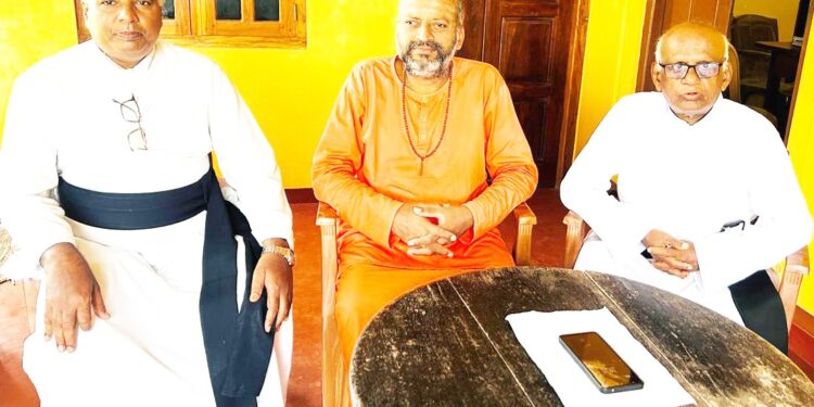 வேலன் சுவாமிகளை சந்தித்த கத்தோலிக்க குருமார்கள்