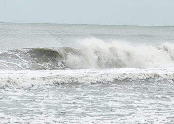 முல்லையில் இன்னும் குறையாத கடலலை!