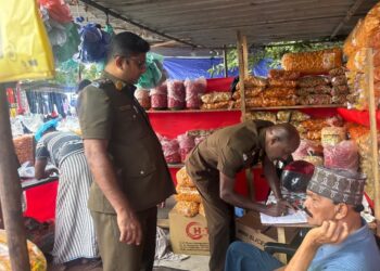 மன்னாரில் சுகாதாரப் பகுதியினர் சோதனை நடவடிக்கை
