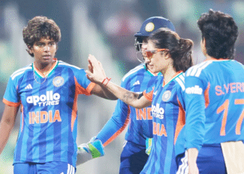 மந்தனா, ஷபாலி அதிரடி – இலங்கையை வீழ்த்தி இந்தியா மகளிர் வெற்றி