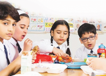 துரித உணவுப் பாவனையால் – மாணவர் ஆரோக்கியம் ஆபத்தான கட்டத்தில்