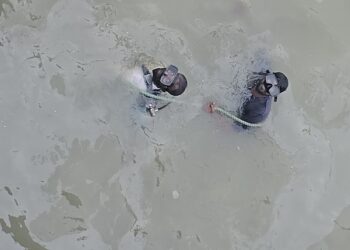 மன்னாரில் நீரில் மூழ்கிய படகுகளை மீட்கும் பணிகள் முன்னெடுப்பு