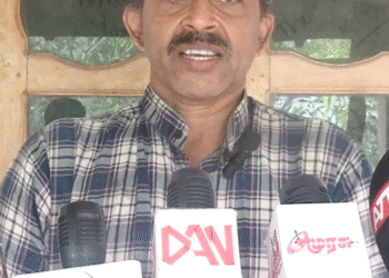 தையிட்டி சட்டவிரோத விகாரையை அகற்றுவதற்கான மக்கள் போராட்டத்தில் பொலிஸார் அராஜகம்!