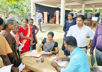 முல்லைத்தீவு மாவட்ட செயலகத்தில் மக்கள் நலன்புரி வேலைத்திட்டம்