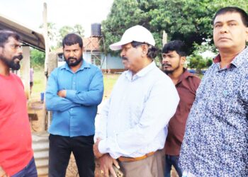 சீரற்ற வானிலையால் வாழ்வாதாரப் பாதிப்பை எதிர்நோக்கியுள்ள நன்னீர் மீனவர்கள் – நிலைமையை ஆராய்ந்த ரவிகரன் எம்.பி