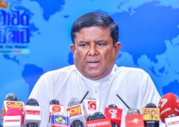 நாட்டையும், மக்களையும் மீட்பதற்கு ஒன்றுபடுங்கள்