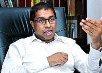 அவசர கால சட்டத்தில் தேவையற்ற விதிமுறைகள் – உள்ளடக்கியதேன் : சாலிய பீரிஸ் கேள்வி!