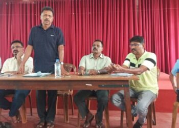 இளையவர்களுக்கு வழிவிட – ரொலோவின் தேசிய மாநாடு