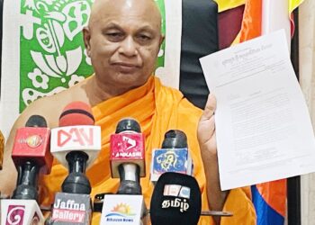 புதிய புத்தர் சிலையா? பெரஹரா நடத்துவதா?