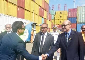 200 தொன் நிவாரணப் பொருட்களை அரசிடம் கையளித்த பாகிஸ்தான்