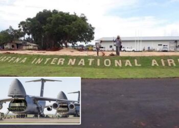 நூடில்ஸ், கோதுமை மா மூடைகளுடன் பலாலியில் தரையிறங்கிய அமெரிக்க விமானம்