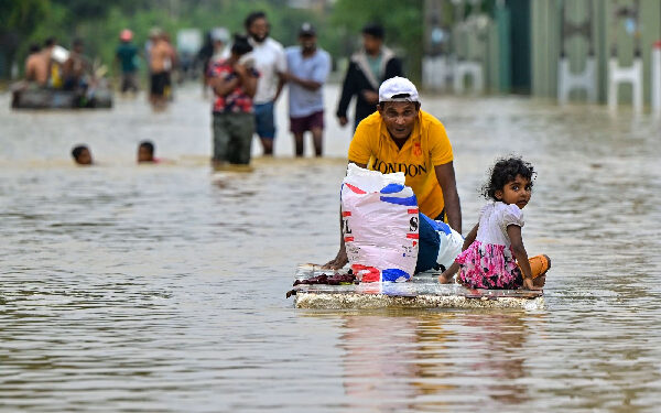 கண்டி மாவட்டத்தில் மட்டும் – 240 பேர் மரணம், 75 பேர் மாயம்!