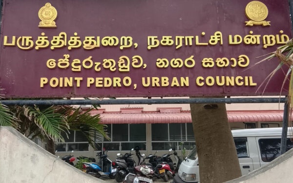 பருத்தித்துறை நகரசபை உணவகங்களில்  – லஞ்ச்சீற் பாவனைக்கு தடை!