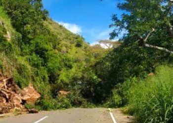 இருளிலும், வெளித் தொடர்புகளற்ற நிலையிலும் – கண்டி மீமுரே கிராமத்தின் 400 குடும்பங்கள்