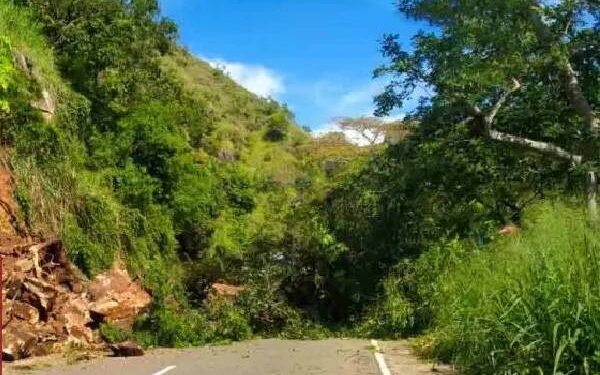 இருளிலும், வெளித் தொடர்புகளற்ற நிலையிலும் – கண்டி மீமுரே கிராமத்தின் 400 குடும்பங்கள்