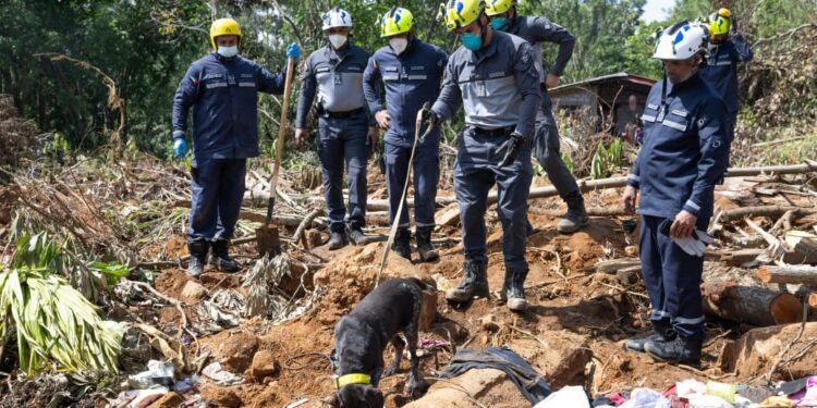 டுபாய் சிவில் பாதுகாப்புப் பிரிவால் 8 சடலங்கள் மீட்பு!