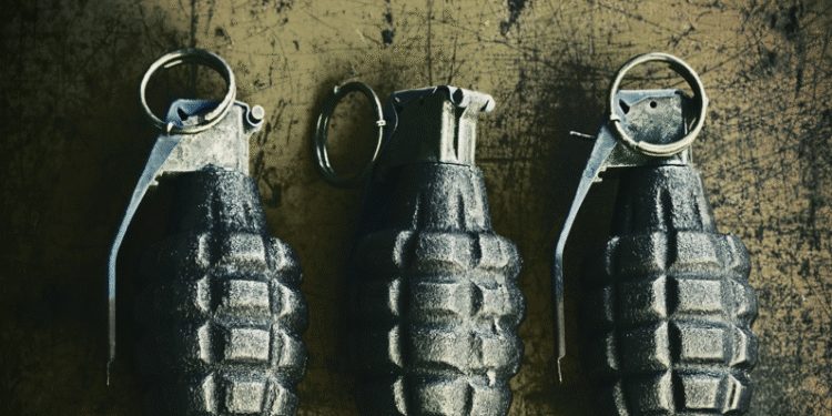 கிண்ணியாவில் கைக்குண்டுகள் மற்றும் வெடிமருந்துகள் மீட்பு!