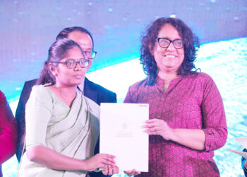 க.பொ.த உயர்தரப் பரீட்சையில் – சிறந்த பெறுபேறுகளைப் பெற்ற 274 மாணவர்களுக்கு தலா 100,000 ரூபா!