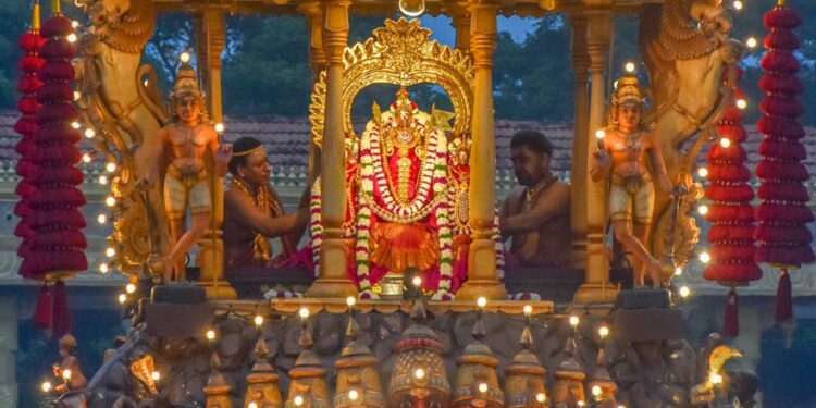 நல்லூரிலும், மாவிட்டபுரத்திலும் திருக்கார்த்திகை உற்சவம் இன்று