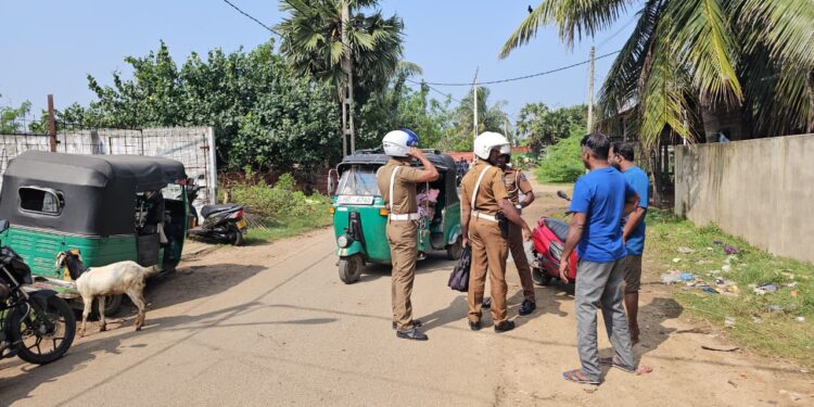 யாழ்.பொம்மை வெளியில் கோர விபத்து, பெண் ஒருவர் உயிரிழப்பு..