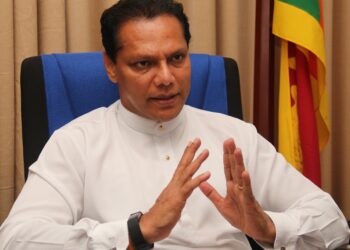 சுதந்திரக் கட்சியின் வங்கிக் கணக்குகளை இடைநிறுத்துக!