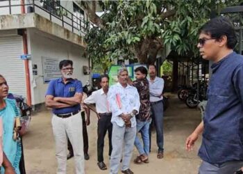 பெண் உறுப்பினர்களுடன் அநாகரிகமாக நடந்துகொண்ட அர்ச்சுனா!