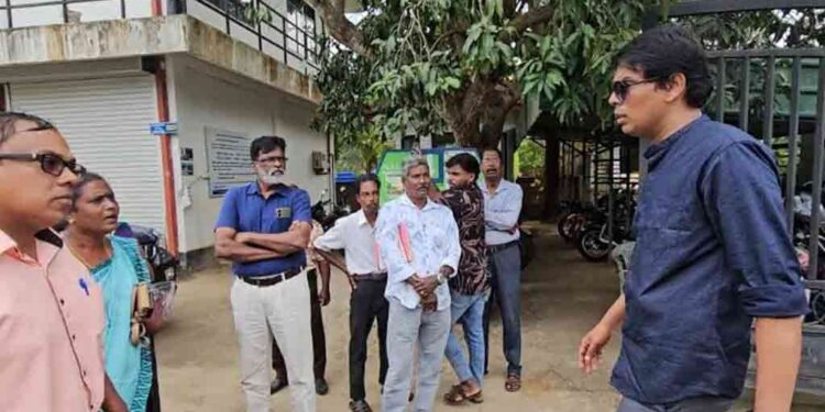 பெண் உறுப்பினர்களுடன் அநாகரிகமாக நடந்துகொண்ட அர்ச்சுனா!