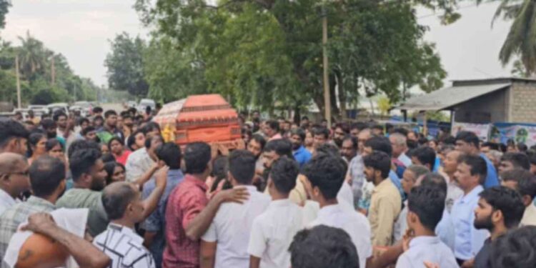 முல்லைத்தீவு சிறுமி உயிரிழப்பு – தீர்வு கோரும் மக்கள்