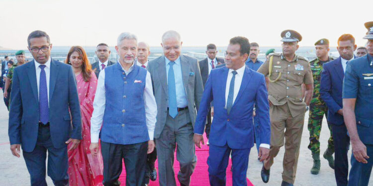 மோடியின் விசேட தூதுவராக நாட்டிற்கு வந்தார் ஜெய்சங்கர்