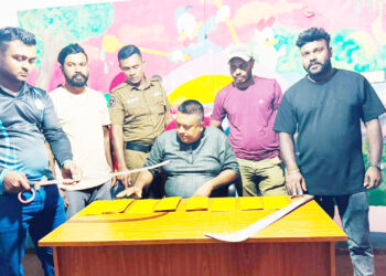 போதைப்பொருள் விற்பனை : கணவன், மனைவி உட்பட ஐவர் கைது!