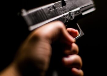 விகாரை கட்ட முயன்ற குழு – துப்பாக்கியை காண்பித்து பொதுமக்களுக்கு மிரட்டல்