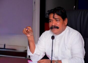 அணையா விளக்கு நினைவுத் தூபி சேதம் : அமைச்சர் சந்திரசேகர் கண்டனம்!