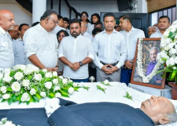 மறைந்த பிரபல நடிகர் எதிரிசிங்கவுக்கு ஜனாதிபதி அஞ்சலி