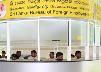 வெளிநாடு செல்வோர் எண்ணிக்கை உச்சத்தை தொட்டது!