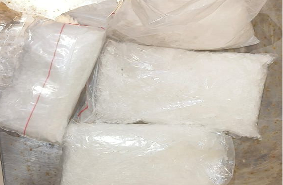 படகில் இருந்து 200 கோடி ரூபா பெறுமதியான போதைப்பொருட்கள் மீட்பு!