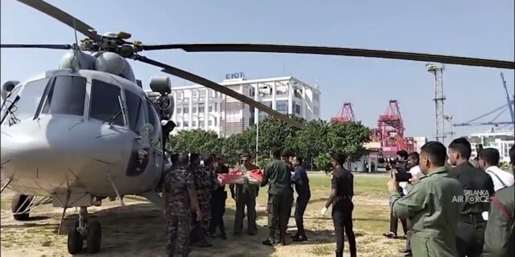 இலங்கையில் காயமடைந்தவர்களை மீட்ட இந்திய விமானப்படை!