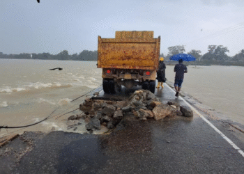 வட்டுவாகல் பாலம் ஊடான போக்குவரத்து : இன்று மாலை வழமைக்கு திரும்புவதற்கு வாய்ப்பு