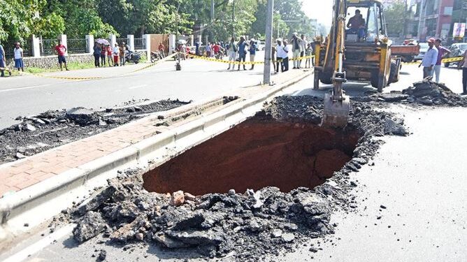 டித்வா புயல் பேரிடரினால் – வீதி வலையமைப்பில் 190 மில்லியன் சேதம்!