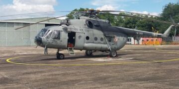 கட்டுநாயக்கவை வந்தடைந்த இந்தியாவின் மற்றுமொரு ஹெலிகொப்டர்!