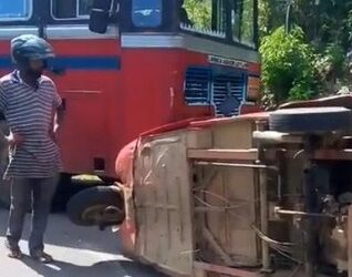 இ.போ.ச பஸ்ஸுடன் – மோதிய முச்சக்கரவண்டி : இருவர் படுகாயம்!