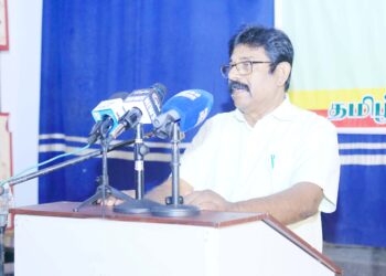 தமிழகத் தலைவர்களை பொதுவெளியில் விமர்சிப்பதன் மூலம் – அவர்களின் தொண்டர்களை எம்மிடமிருந்து அந்நியப்படுத்துகிறோம்