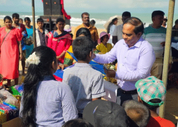 வட்டுவாகல் கடற்கரையில் மாபெரும் பட்டத் திருவிழா