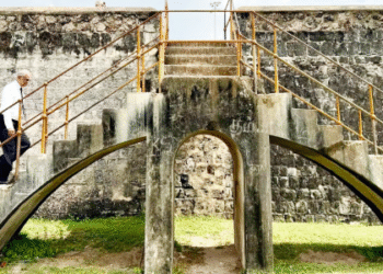 யாழ். கோட்டை அற்புத மாதா ஆலயத்தை – தொல்லியல் திணைக்களம் புறக்கணிப்பதாக குற்றச்சாட்டு