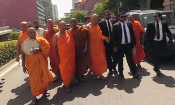 மகா சங்கத்தினருக்கு எதிராக – திட்டமிட்ட வகையில் அவதூறு